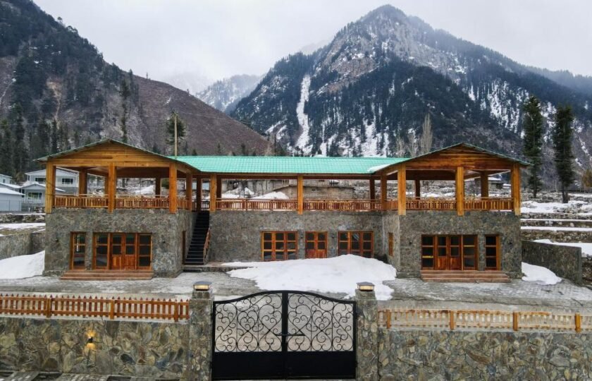What Should I Look for Before Booking a Resort in Kumrat Valley?