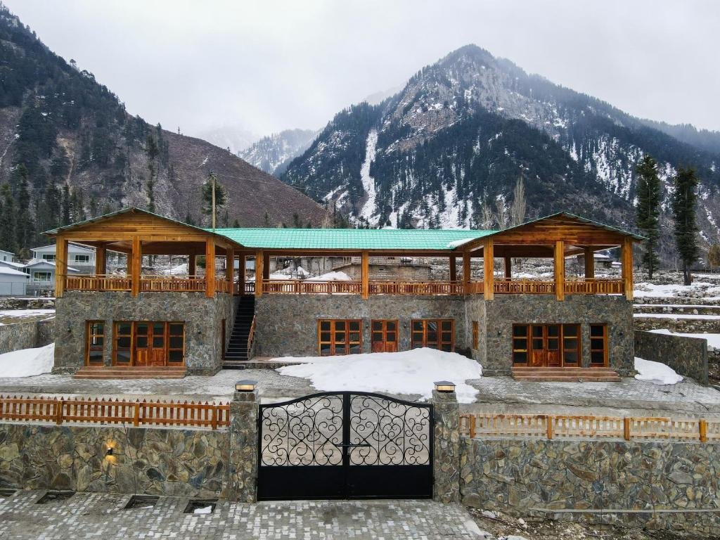 Kumrat Valley hotels