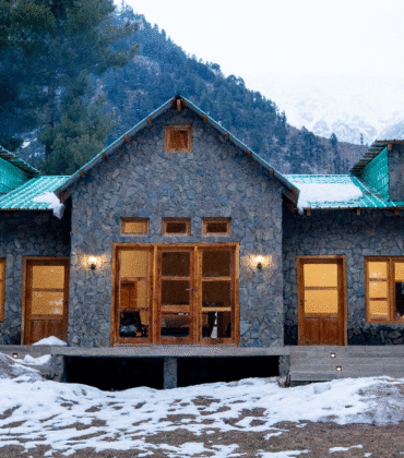 Why Is Kumrat Becoming So Popular for Nature Resorts and Family Trips?