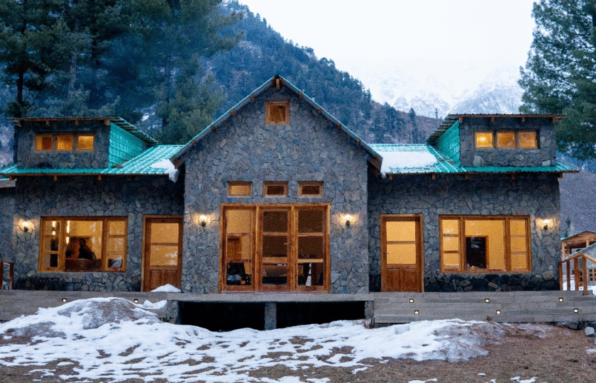 Why Is Kumrat Becoming So Popular for Nature Resorts and Family Trips?