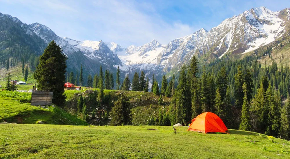 What is the Best Time to Visit Kumrat if I’m Traveling from Islamabad or Rawalpindi?